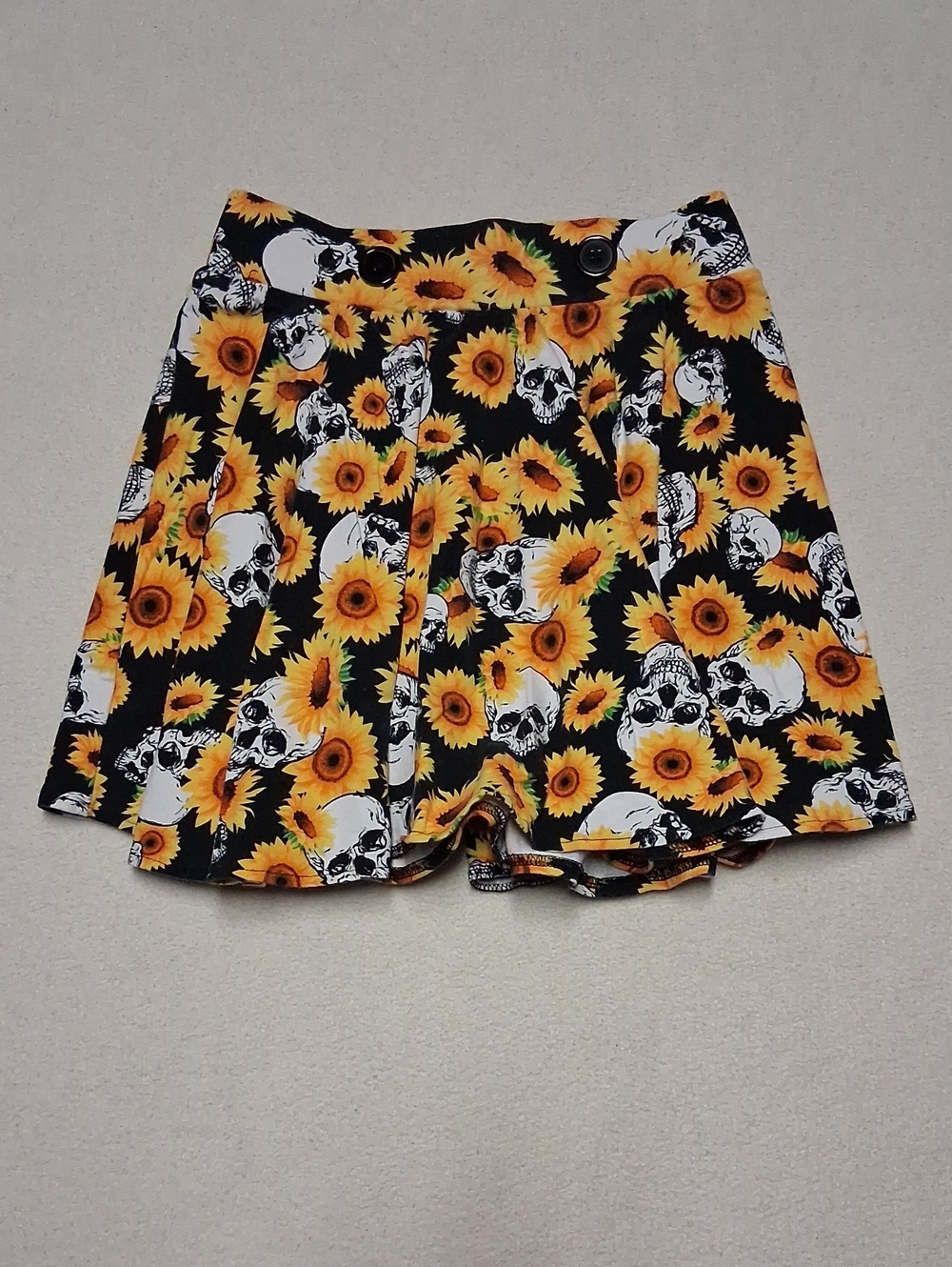 Sunflower Skull Print Women’s Skort - Black & Yellow